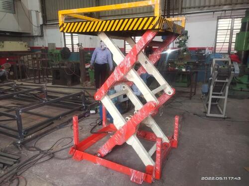 Hydraulic Scissor Lift Load Capacity: 2 Ton Tonne