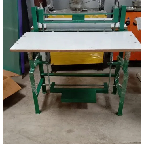 Industrial Paper Bag Machine - Mild Steel, 24x24 Inch Dimensions, Green Color | Manual Creasing Capability, 0-10 Ton/Day Capacity, 60 kg Weight