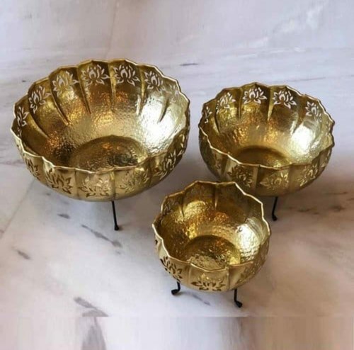 Diwali Gold Powder coated Round Lotus Shape Metal Brass Urli Set For Decoration
