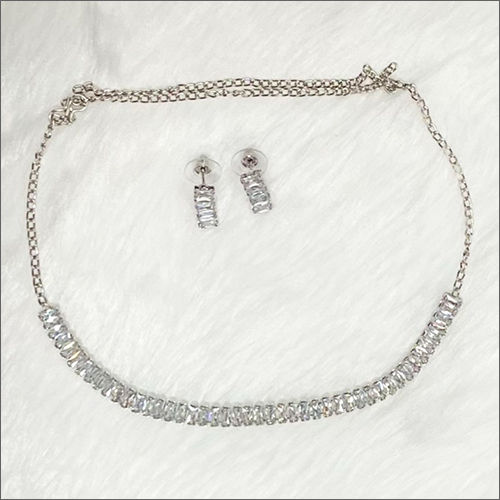 Different Available Ladies Imitation Rhodium Pendant Set