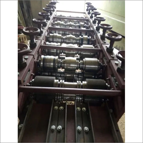 Semi-automatic Three Phase Channel Making Machine