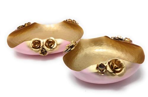 Diwali Special Table Centerpiece With Metal Decorative Urli Side Golden Rose Pot Floating Flower Potpuri Bowl For Home And Office Decor For Showpiece Pink