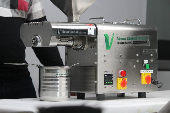 Oil Press  Machine For Startup Business 1500watt