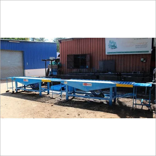 Everon Impex Parking Tiles Making Machine