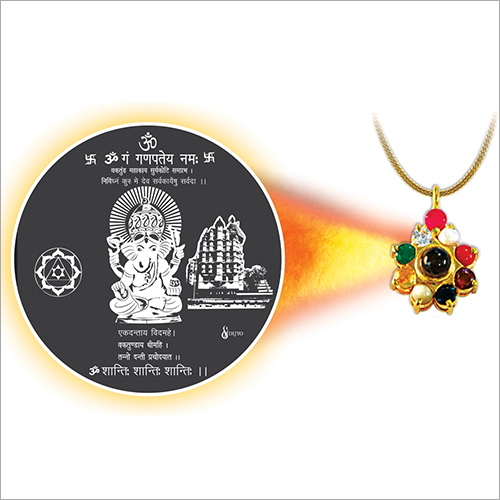 Ganeshji Siddhivinayak Navratna Pendant