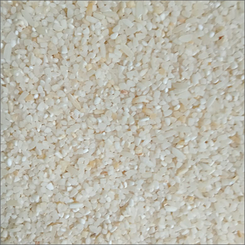 IR64 White Raw Broken Rice - Medium Grain Size, Fresh Style | High Purity, Unadulterated, Ideal for Human Consumption & Livestock Feeding