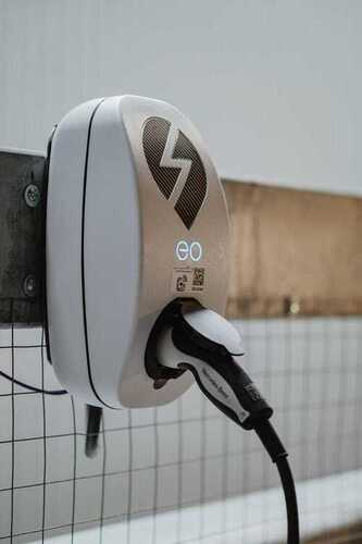 Electric Vehicle (Ev) Eo Basic Up To 11kw (16 Amp) Socket Type-2 Ac Charger