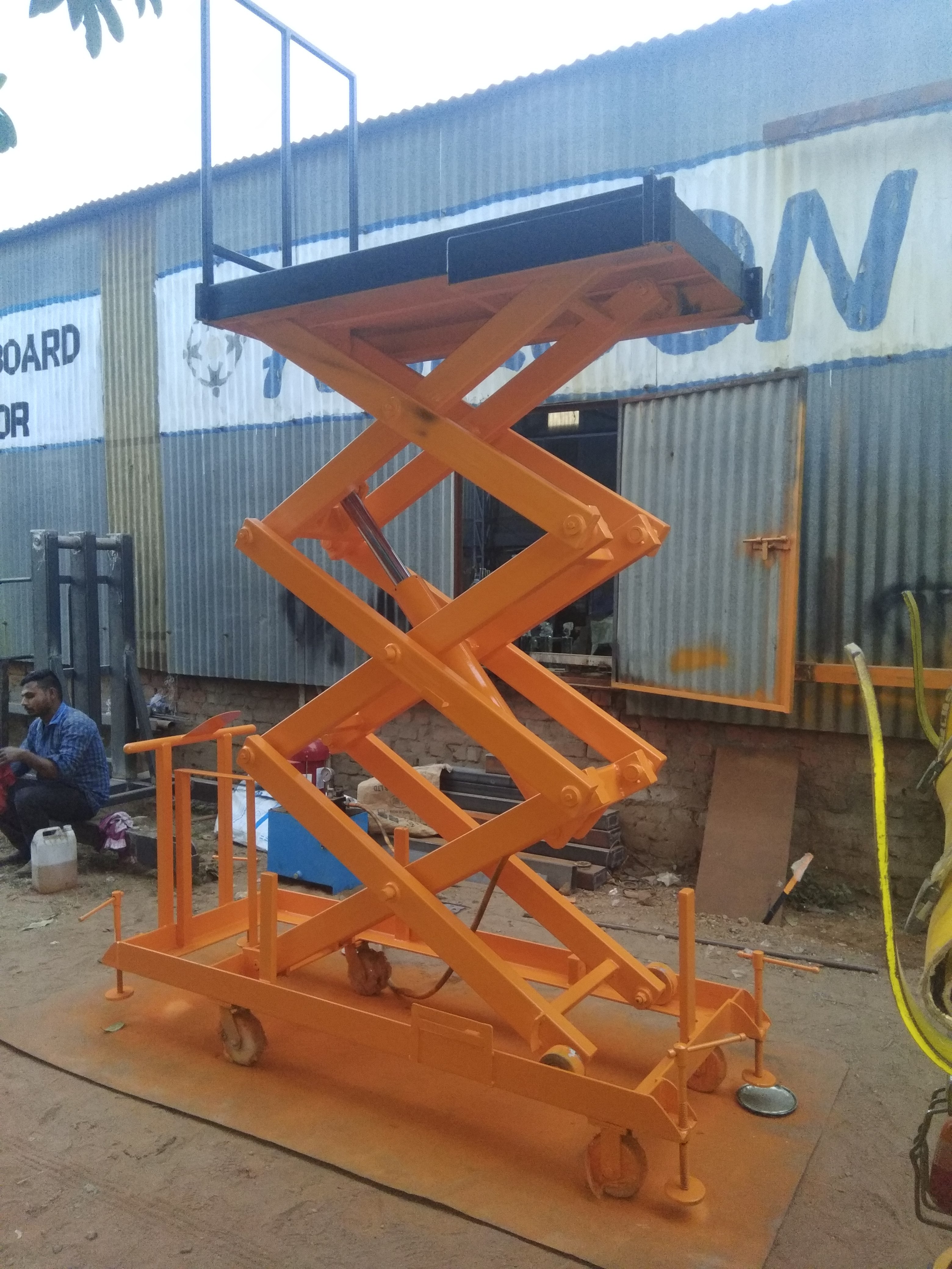 Hydraulic Scissor table