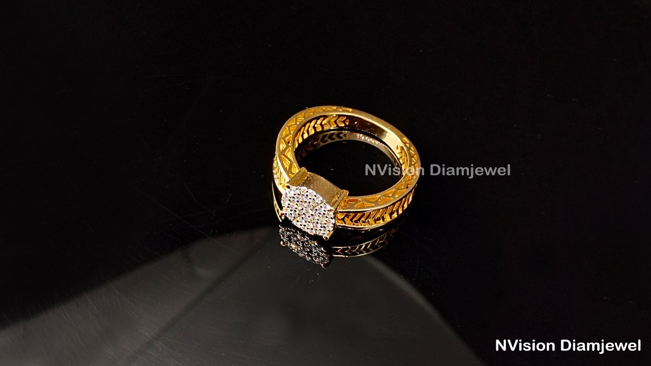 Natural Diamond Yellow Gold Pie Diamond Ring