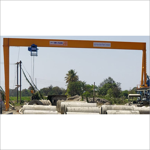 Semi Goliath Cranes Application: Construction