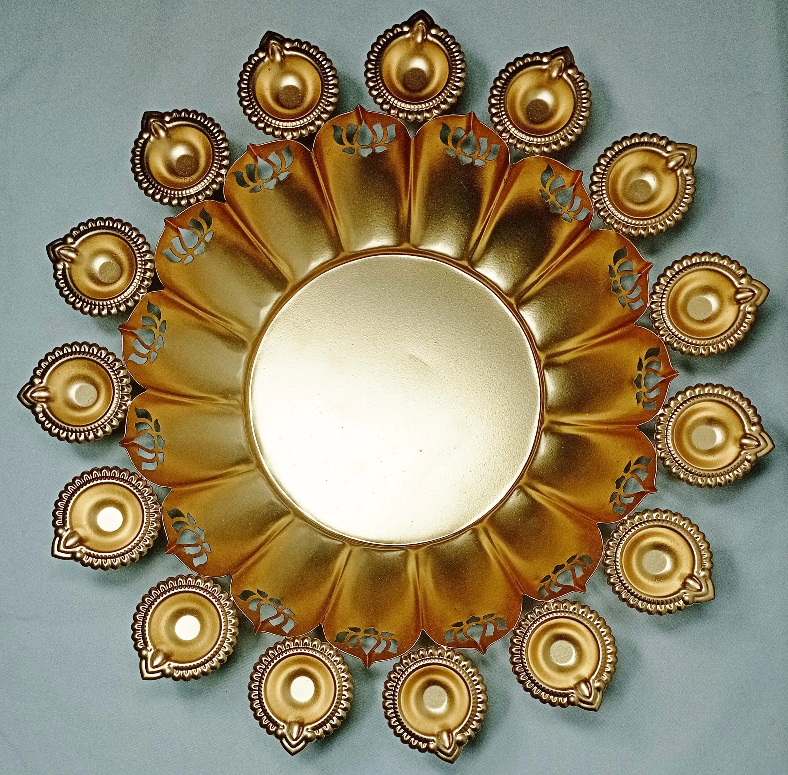 Decorative Iron Diya Urli Set