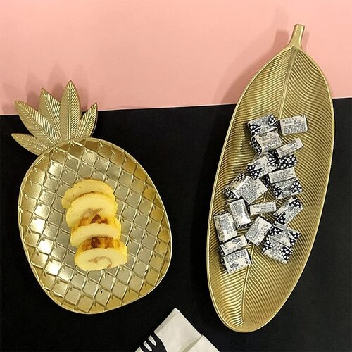 Metal Gifting leaf Tray Set of 2