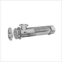 Reboiler Heat Exchanger - 500 Kg/hr Capacity, Stainless Steel, Medium-temperature, Silver Color, Tube Heat Exchanger Design, New Condition, Custom Sizes Available