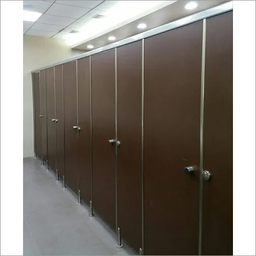 Curved Shape Toilet Cubicle