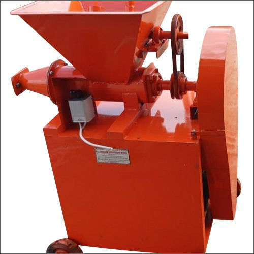 5 Hp Semi-automatic Cow Dung Making Machine Power Source: Electricity