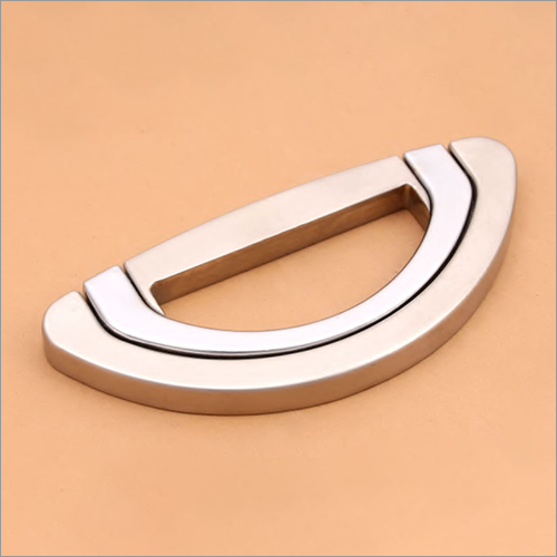 Kadi And Chest Handle