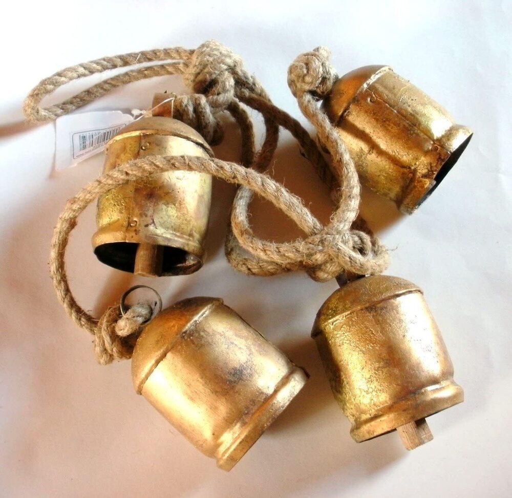 Handicrafts Shabby Chic Country Style Rustic Metal Hanging Giant Cow Bells