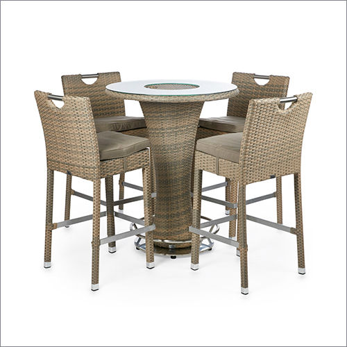 4 Seater Wicker Bar Set - Color: Brown