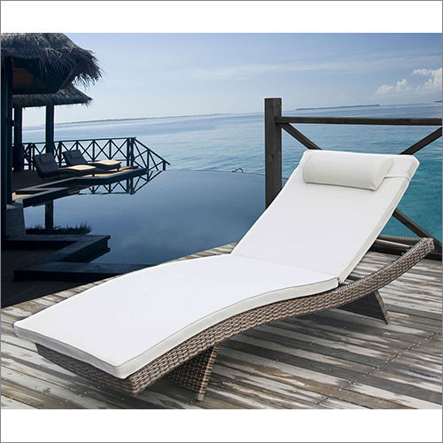 Modern Wicker Pool Loung Chair