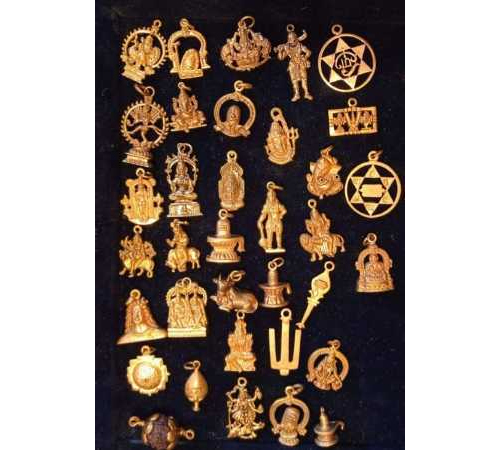 Brass Pendant And Lockets - Color: Golden