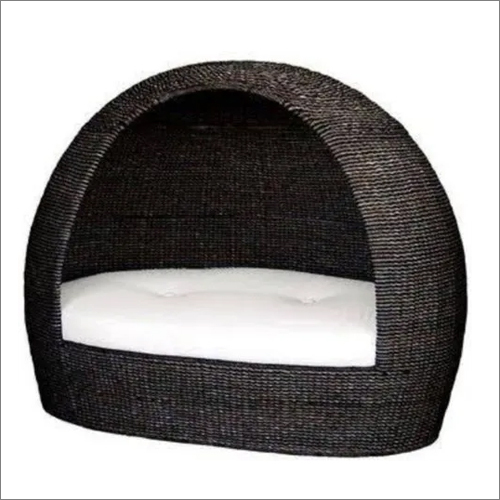 Modern Curved Black Bed Application: Holiday Resort