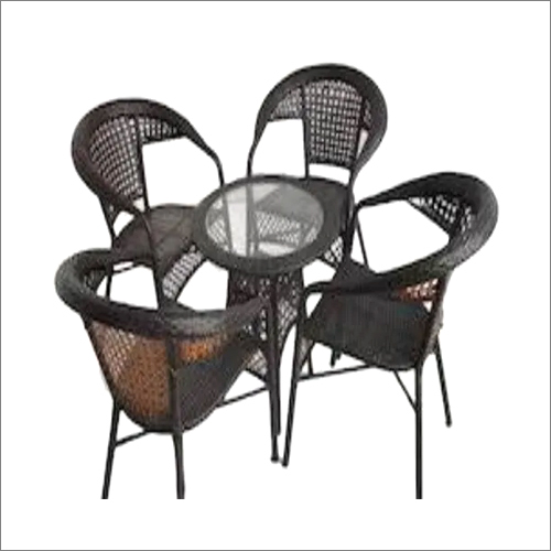 Machine Made Mild Steel Restaurant Table With 4 Chair