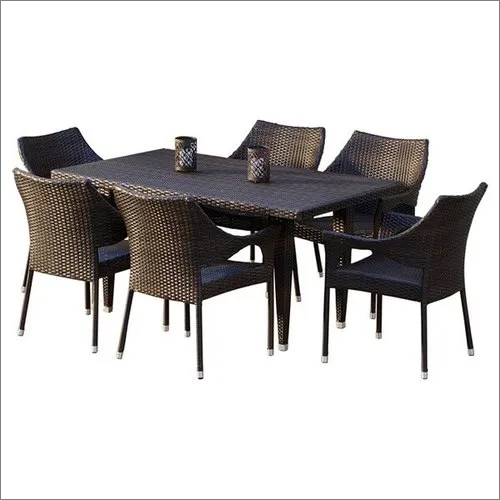 Machine Made Outdoor Wicker Dining Set