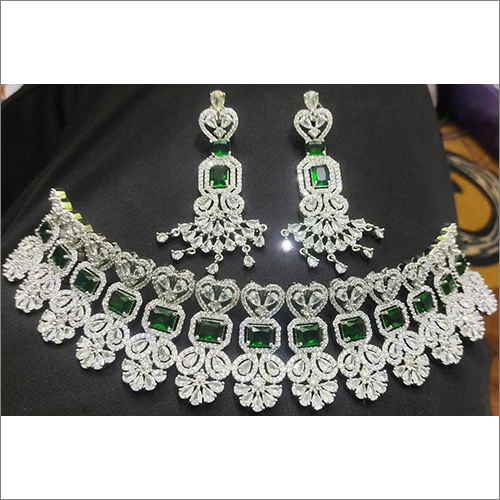 Silver Pendant Artificial Diamond Necklace Set Gender: Women