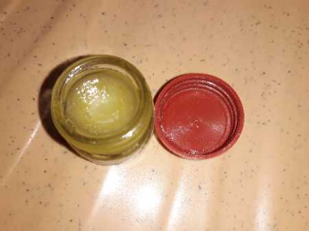 Yellow Sandal Paste