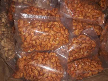 Roasted Cashew Nuts Red Chilli - Color: Brown