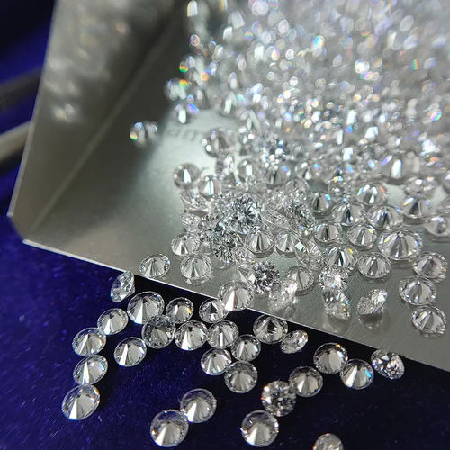 Hpht Diamonds For Earring Diamond Carat: As Per Requirement Carat