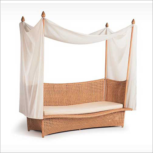 Luxury Cane Daybed With Roof Canopy