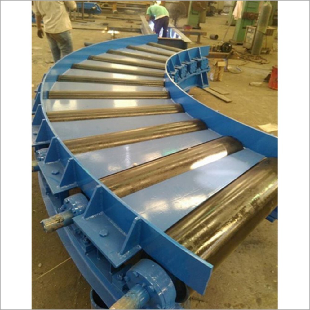 Roller Conveyor - Material: Mild Steel