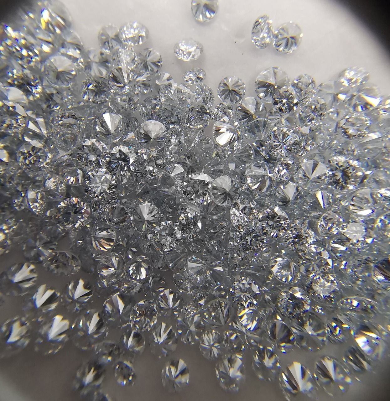 CVD Diamond 2.7mm to 3.2mm FGH VVS VS Round Brilliant Cut TYPE2A