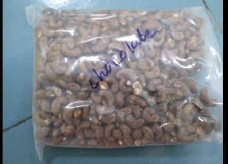 Roasted Cashew Nuts Chocolates - Color: Brown