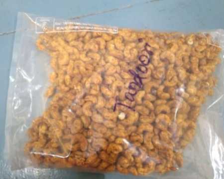 Roasted Cashew Nuts Tandoori - Color: Brown