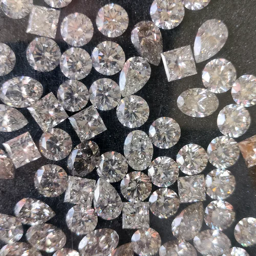 Lab Diamonds For Solitaire Stud Diamond Carat: As Per Requirement Carat