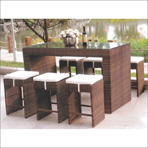 6 Seater Wicker Bar Set With Table Glass Top