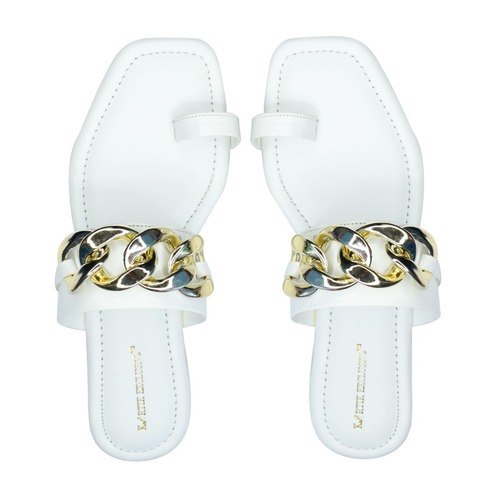 White Color Thumb Flat Sandal