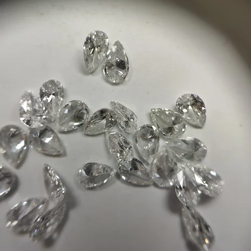 Cvd Diamonds For Solitaire Studs Diamond Carat: As Per Requirement Carat