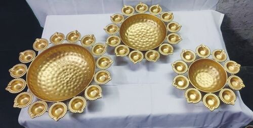 Lotus Urli Set By Z E METAL AND MANUFACTURERS
