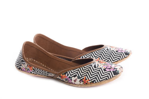 Azzraa Ladies Punjabi Jutti