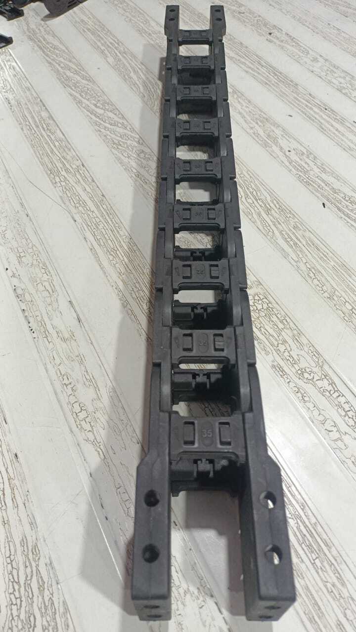 Black Plastic Cable Drag Chain