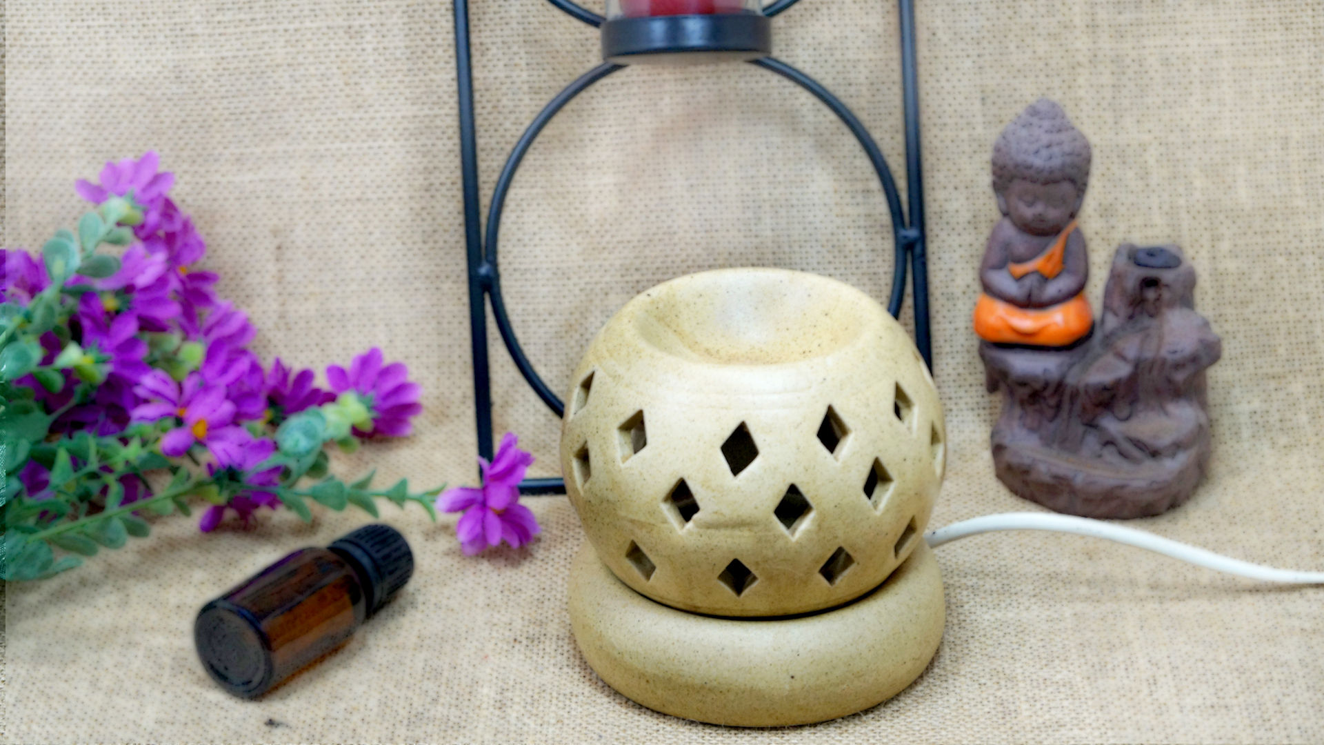 Asian Aura Ceramic Aromatic Oil Diffuser with 2 oil bottles