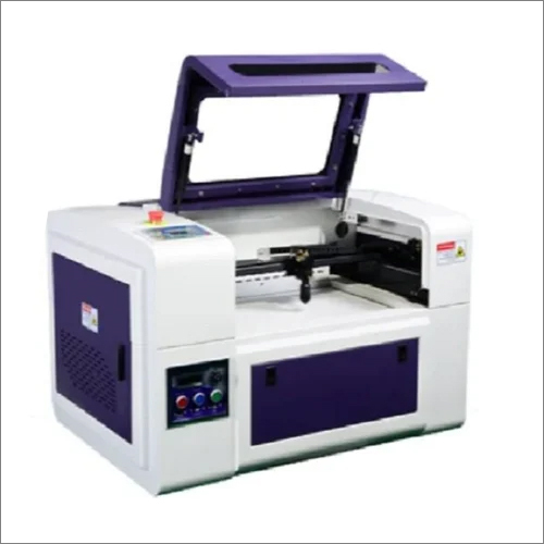 CO2 Laser Cutting Machine