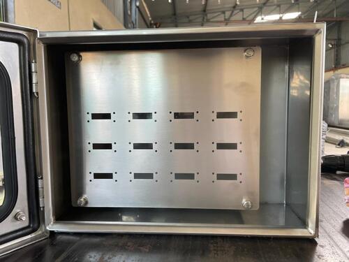 SS 304 ENCLOSURE