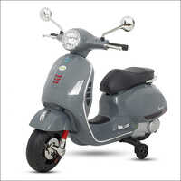 Plastic Kids Battery Operated Vespa Scooter