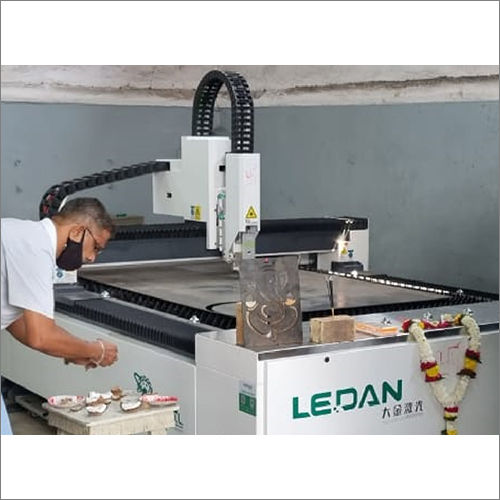 Automatic Fiber Laser Cutting Machine