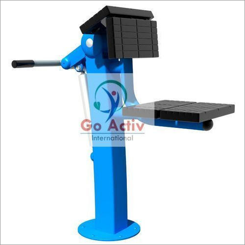 Outdoor Arm Curl Machine