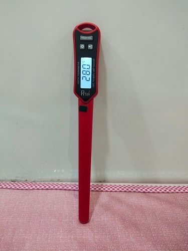 PEN TYPE DIGITAL THERMOMETER